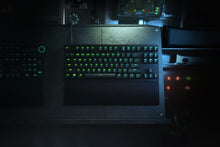 Load image into Gallery viewer, RAZER Huntsman V2 Tenkeyless - Linear Optical (Red Switch)