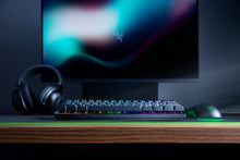 Load image into Gallery viewer, RAZER Huntsman Mini Analog - US Layout
